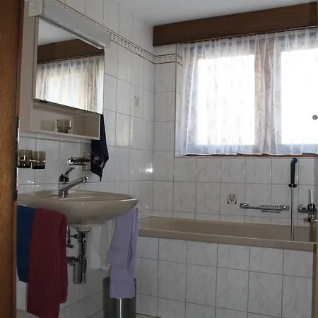 Silberdistel, Saastalstrasse 178 *