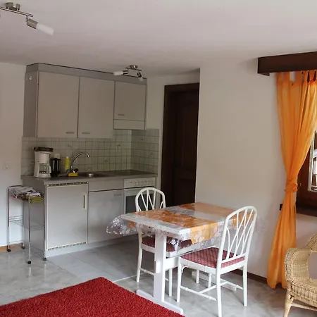 Silberdistel, Saastalstrasse 178 *