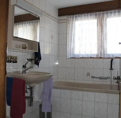 Silberdistel, Saastalstrasse 178 *