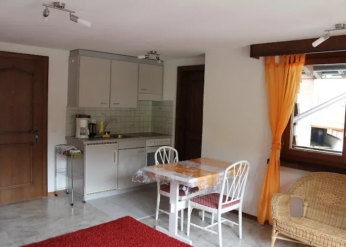 Silberdistel, Saastalstrasse 178 *